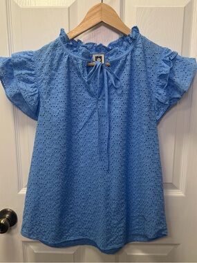 Anne Klein Blue Eyelet Blouse Large 100% Cotton Ruffle Sleeve Tie Neck Spring
